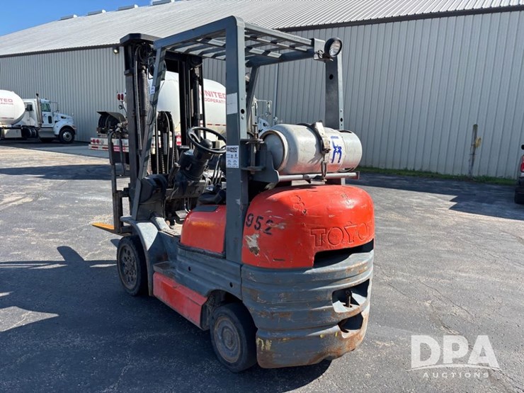 toyota-forklift-(dr11896-unit-952)-image-9
