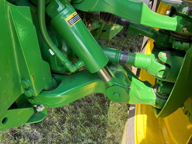 2021-john-deere-8r-340-image-23