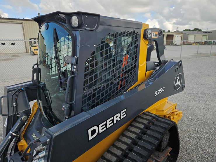 2022-deere-325g-image-22