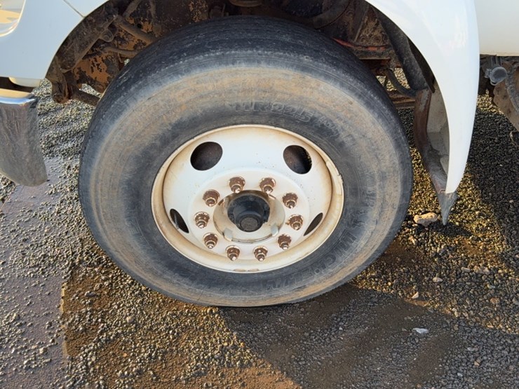 2008-ford-f750-image-15