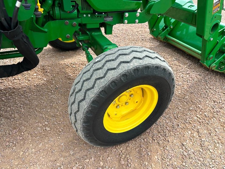 2020-john-deere-5075e-image-11