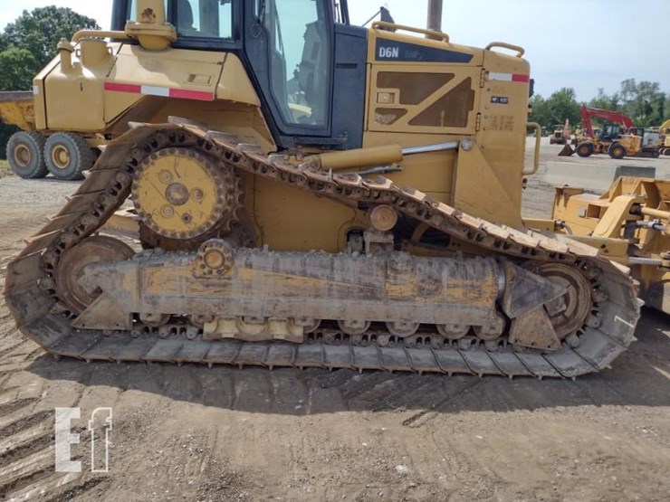 2010-caterpillar-d6n-lgp-image-31