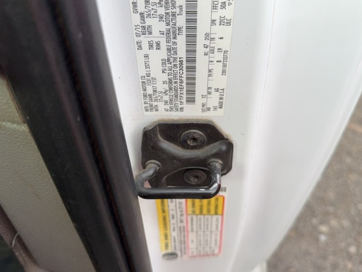 2015-ford-f150-image-17