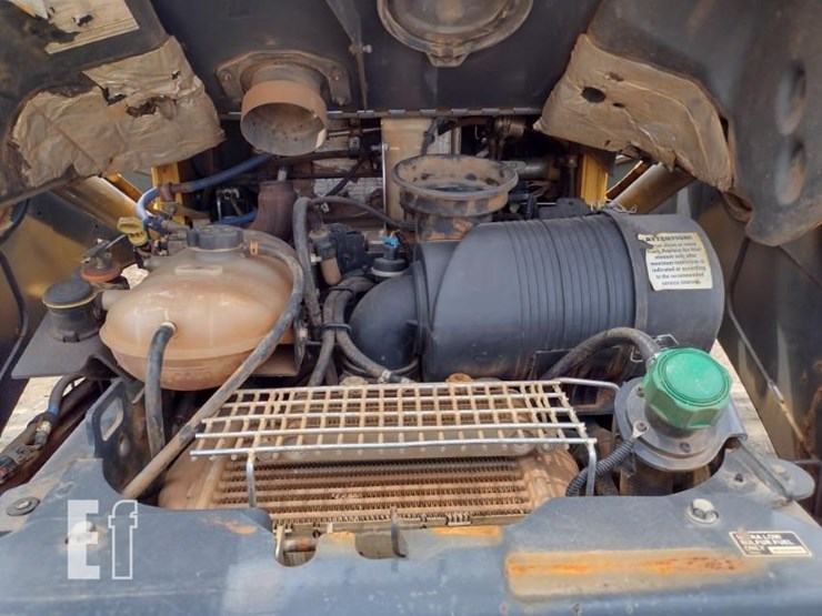 2020-deere-331g-image-34
