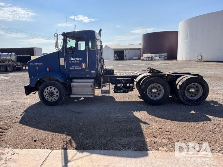 2000-kenworth-t800-image-13