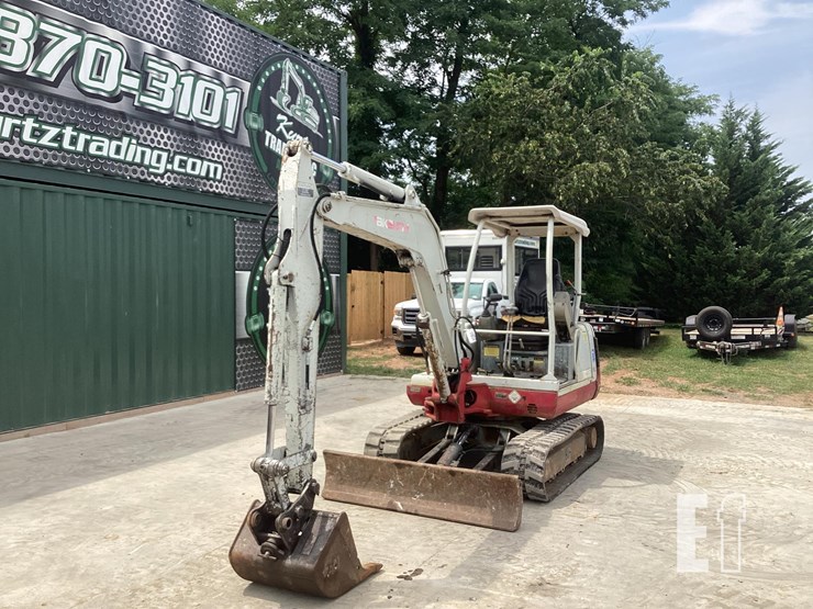 2006-takeuchi-tb135-image-9
