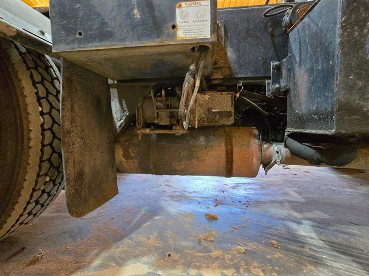 2004-capacity-tj7000-image-36