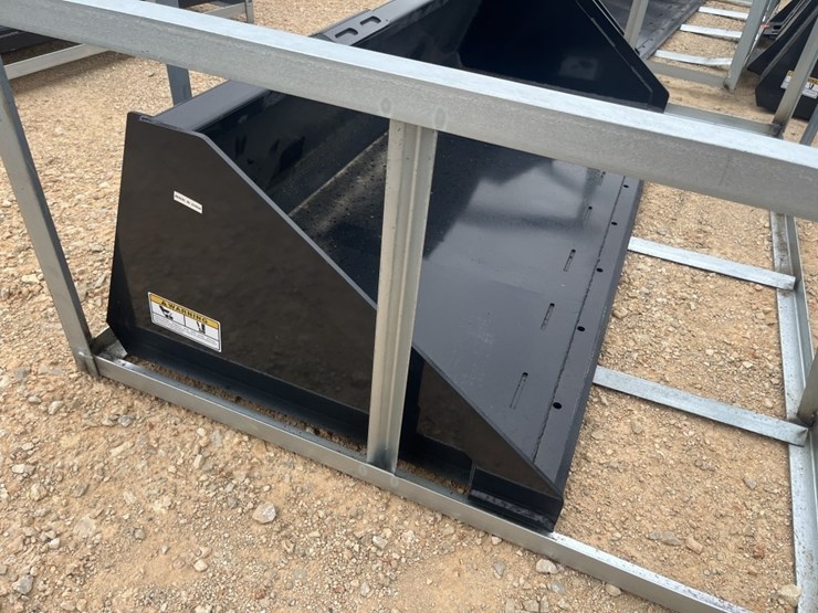 wolverine-84"-ss-track-bucket-image-2