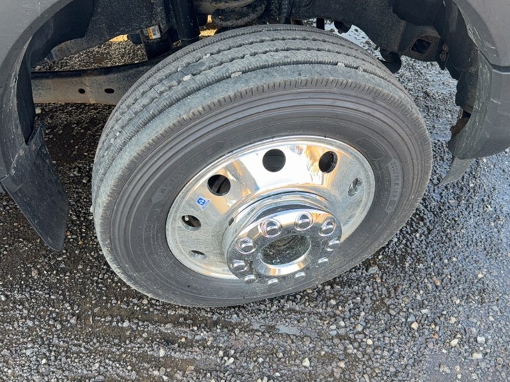2017-ford-f550-image-5