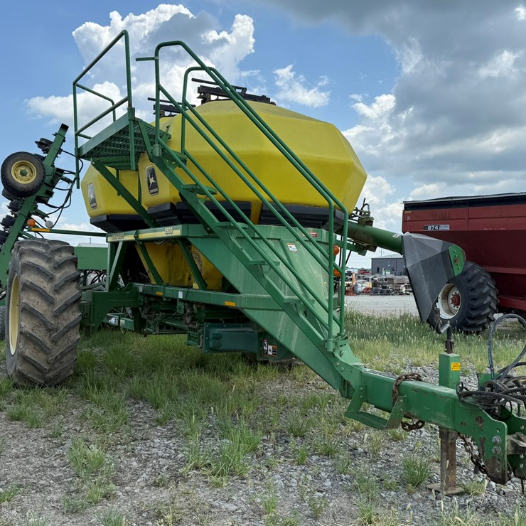 JOHN DEERE 1900
