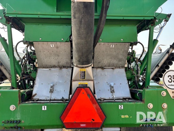 2019-john-deere-f4365-image-55