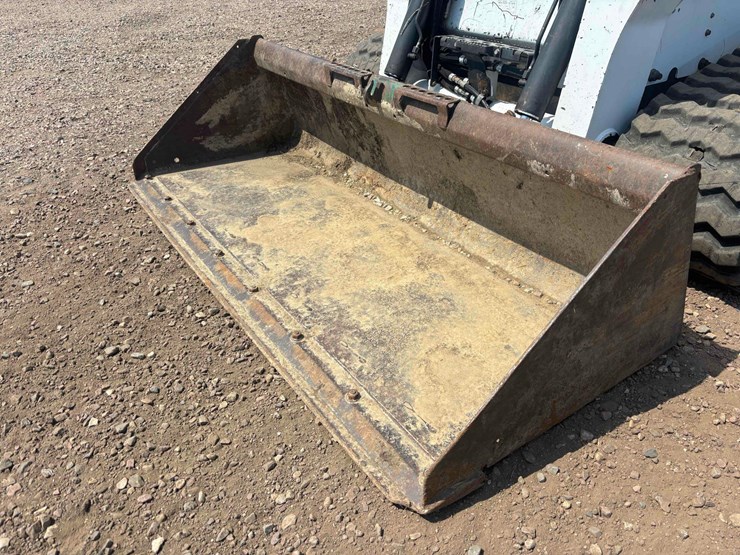 2017-bobcat-t750-image-7