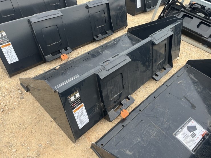 wolverine-72"-ss-track-bucket-image-2