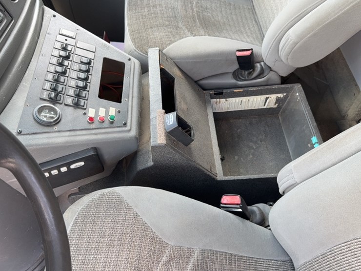 2003-ford-e450-image-23