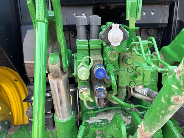 2023-john-deere-6130m-image-26