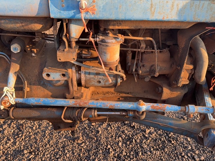 ford-4000-image-9