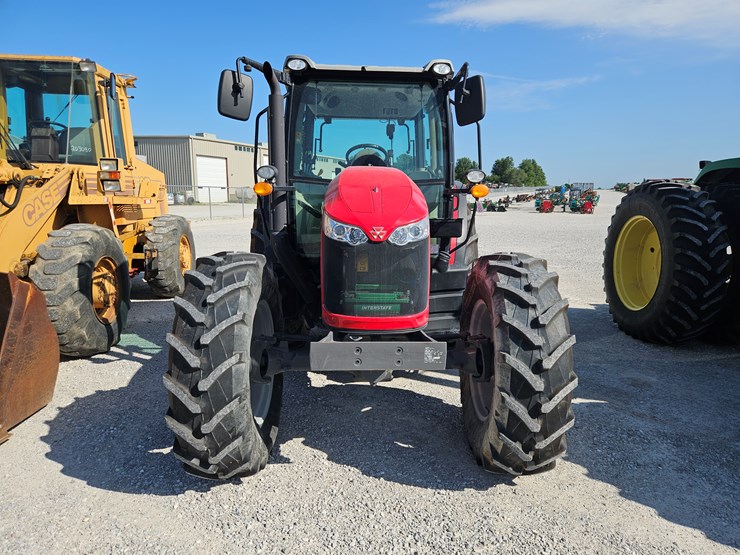 2020-massey-ferguson-6713-image-2