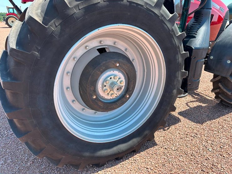 2014-case-ih-maxxum-140-image-9
