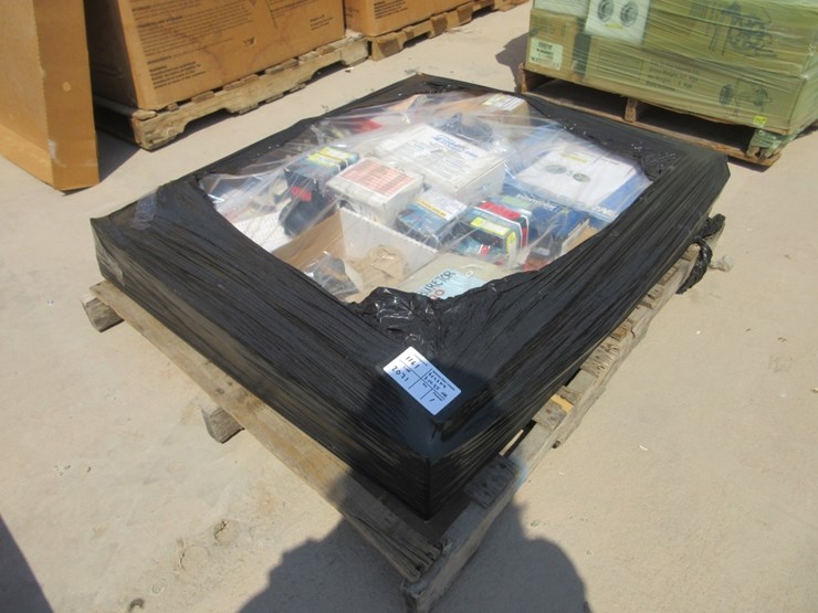 lot-of-misc-automotive-parts,-image-1