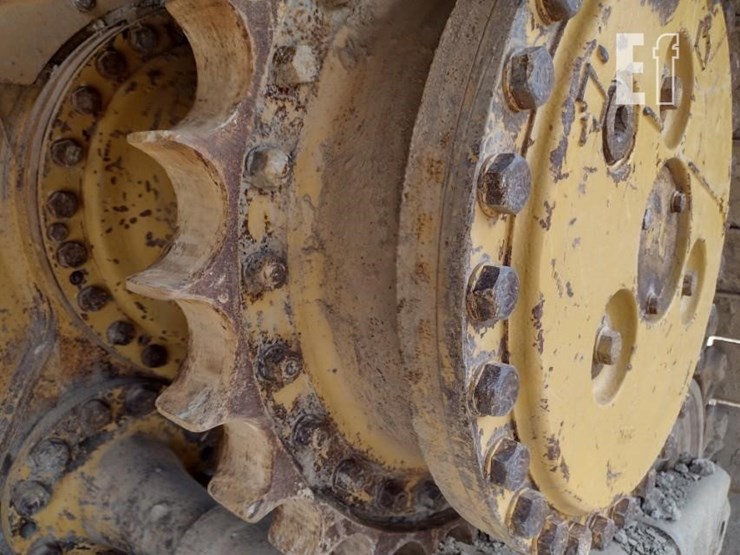 2010-caterpillar-d6n-lgp-image-23