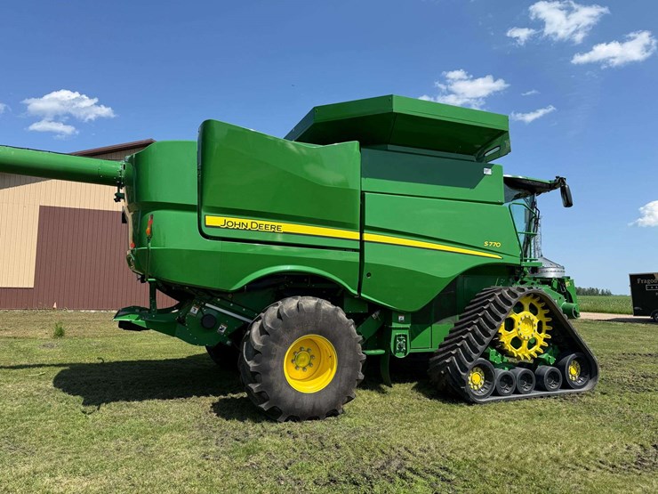 2021-john-deere-s770-image-10