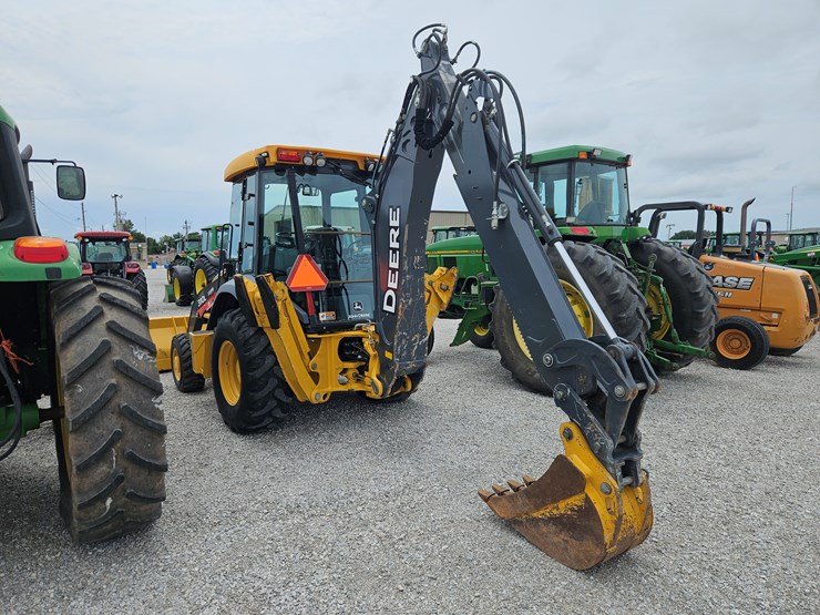 2018-deere-310l-image-14