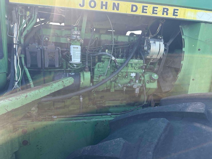 john-deere-8430-image-8