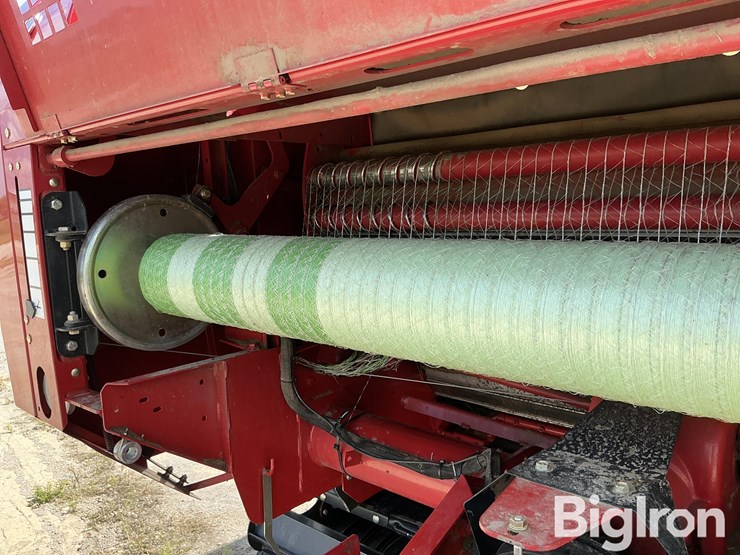 2013-case-ih-rb564-image-18