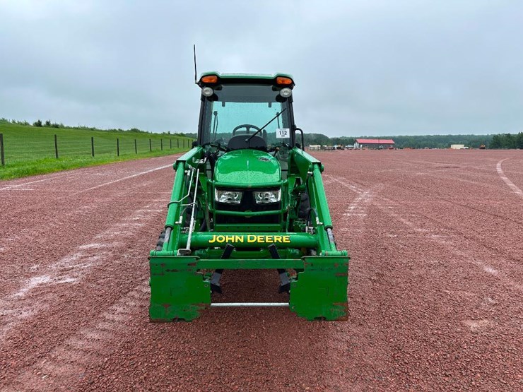 2018-john-deere-4052r-image-2