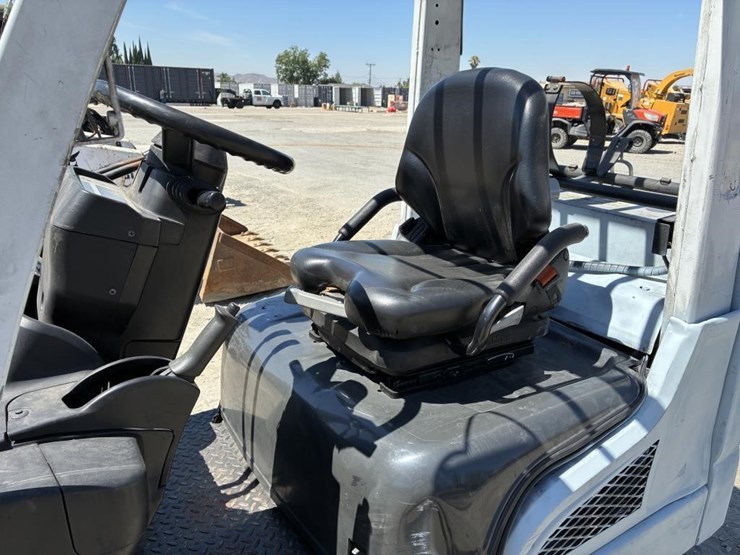 2016-uni-carriers-mcp1f2a20lv-forklift-image-11