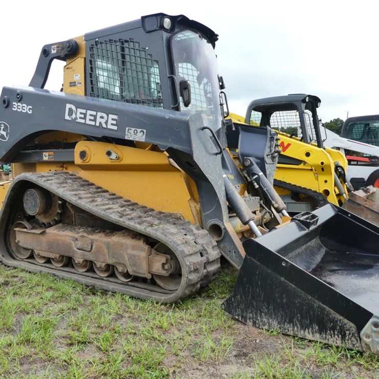 2017 DEERE 333G