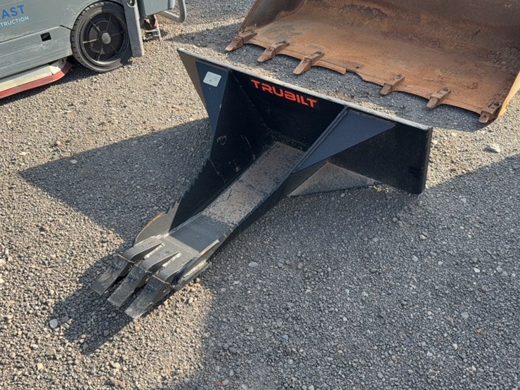 #2043-•-trubilt-skid-steer-stump-bucket-image-1