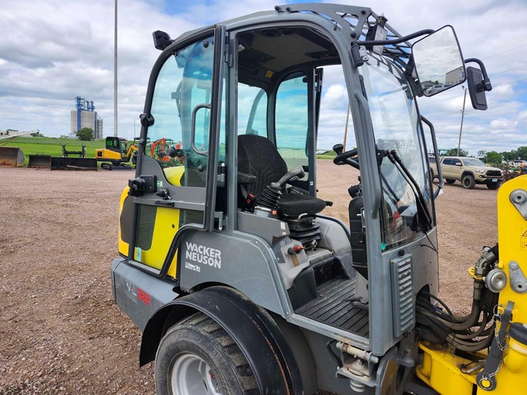2016-wacker-neuson-wl32-image-14