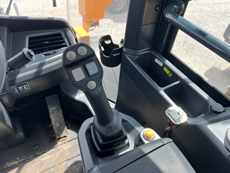 2023-hyundai-hl930a-image-15
