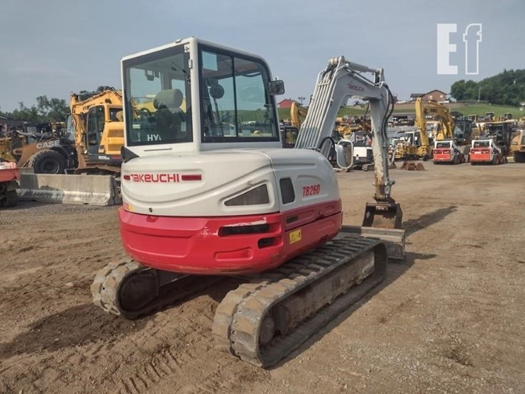 2018-takeuchi-tb260-image-51