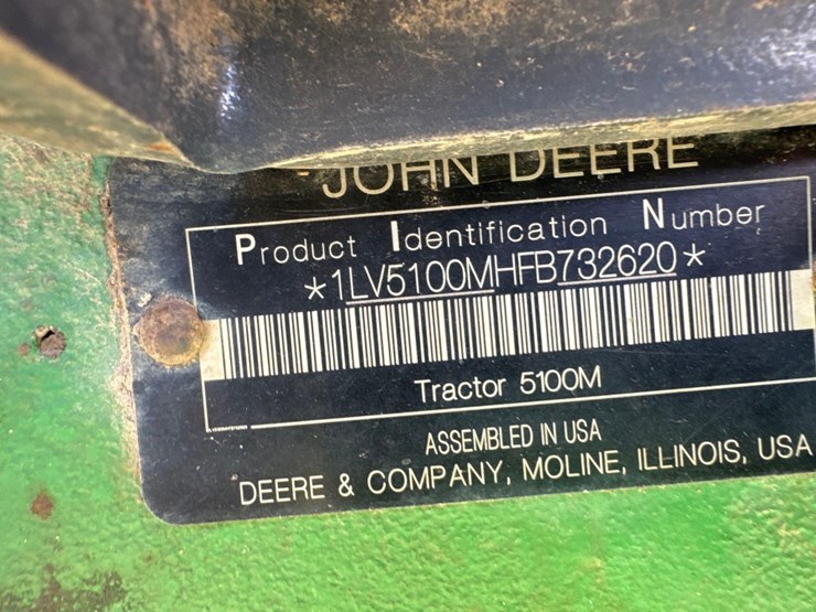 2015-john-deere-5100m-image-16