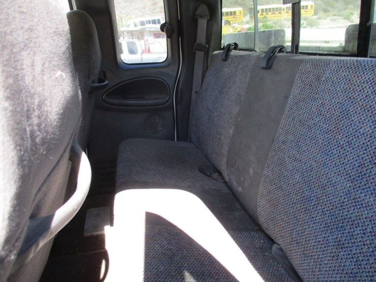 2002-dodge-ram-2500-image-11