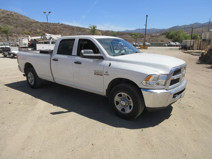 2018-dodge-ram-2500hd-image-4