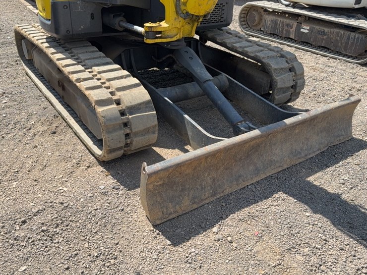 yanmar-vio55-image-6