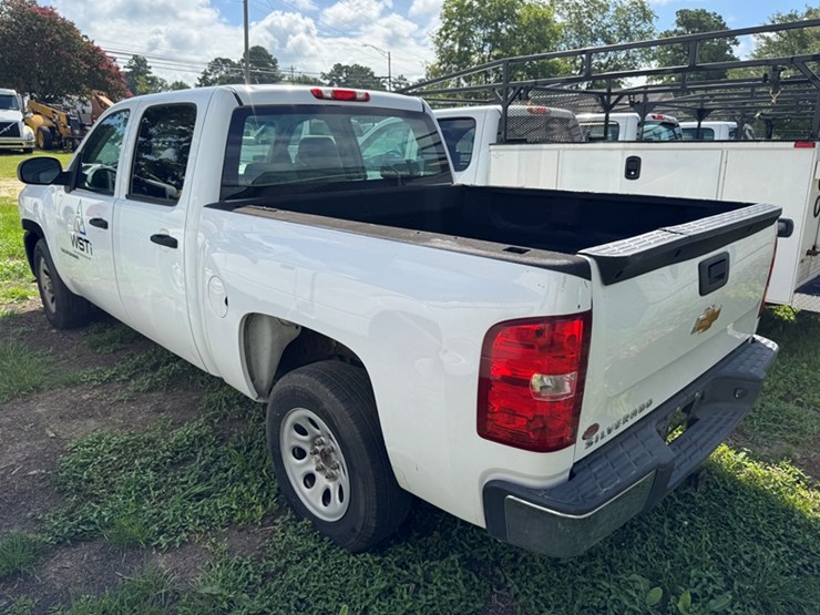 2011-chevrolet-silverado-1500-image-4