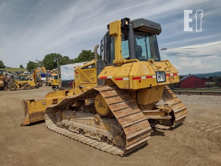 2010-caterpillar-d6n-lgp-image-47