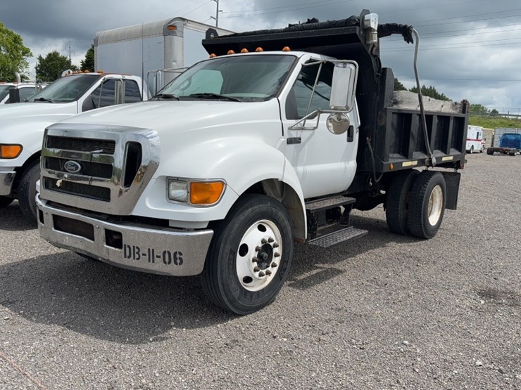 2006-ford-f650-image-1