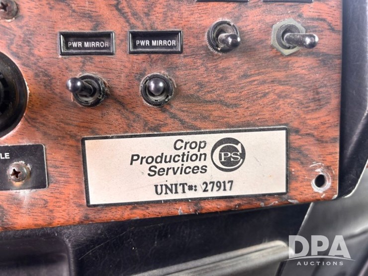 2000-peterbilt-379-image-85