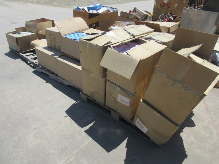 (3)-pallets-of-misc-items,-image-3