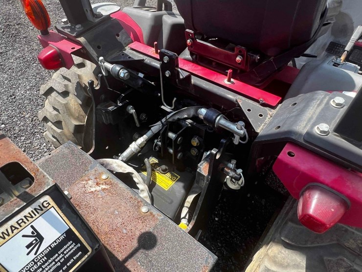 2017-mahindra-max26xl-tractor-image-17
