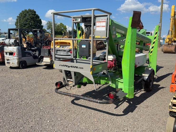 #2087-•-nifty-tm50-towable-boom-lift-image-9