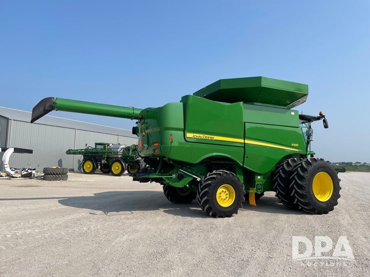 2016-john-deere-s690-image-8