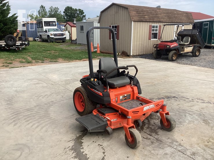 2015-kubota-z122e-image-6