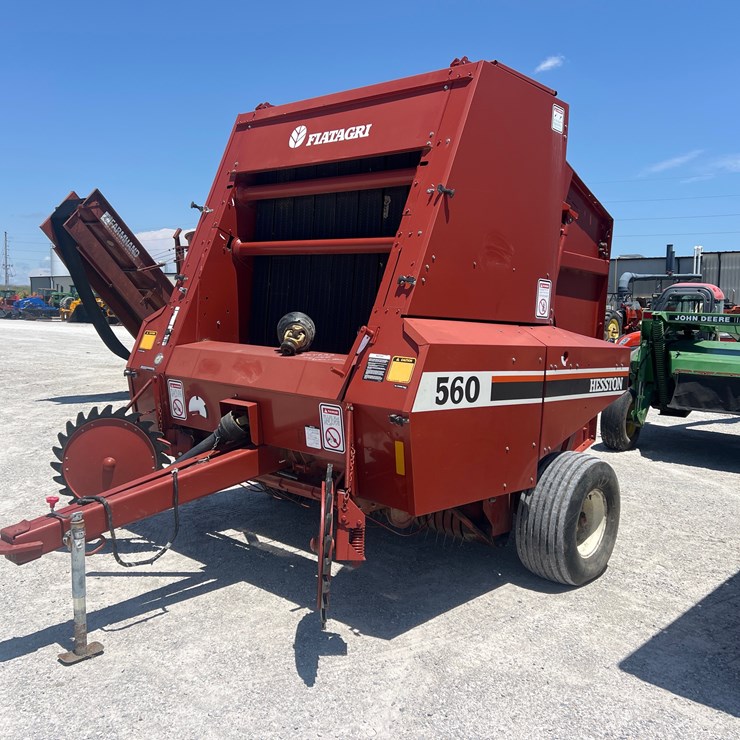 HESSTON 560