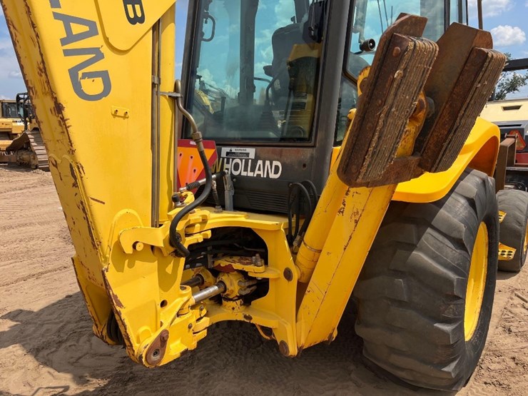 new-holland-lb75b-image-32